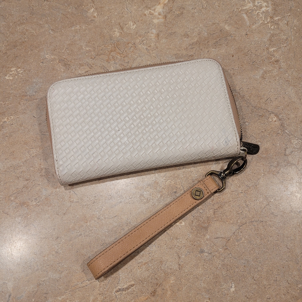Thirty-One White and Tan Woven Wallet
